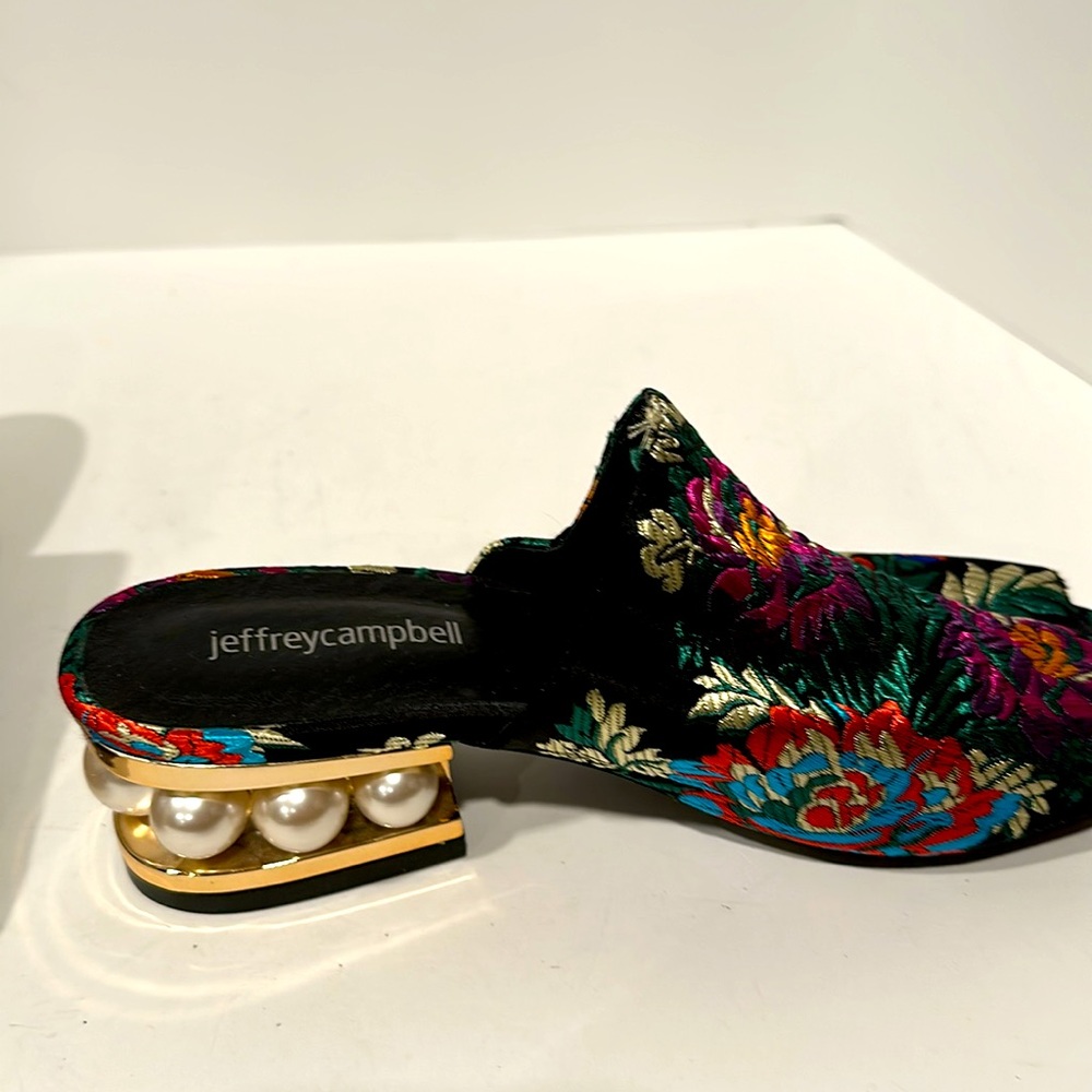 Jeffrey Campbell Fancy Sandal - Picture 4 of 4
